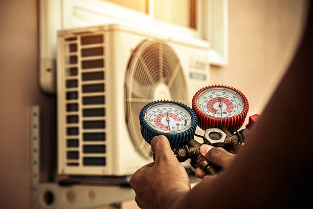 Professional Ac Installation technician working in Marydel, DE